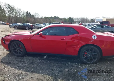 2015 Dodge Challenger Sxt Plus z USA, uszkodzony, nr VIN 2C3CDZBG5FH707815